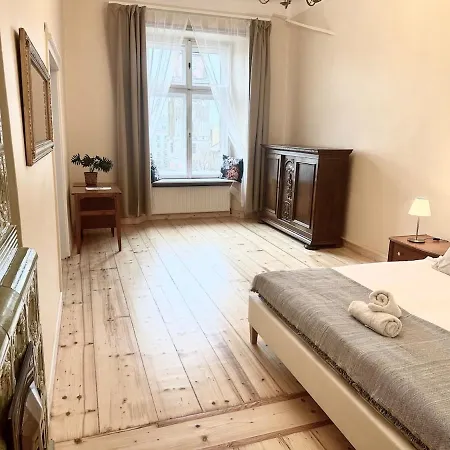 Queen's From The 14th Century - 130 M2 Ac Apartment *