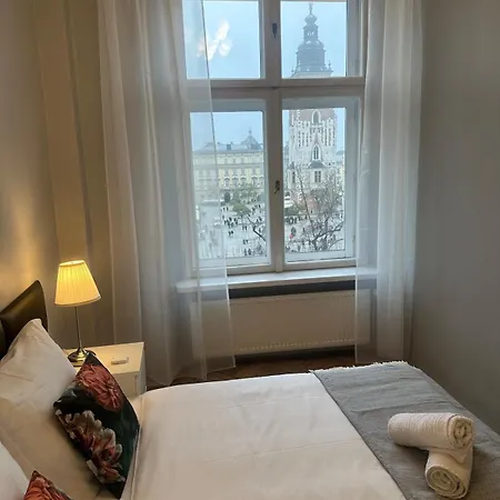 Queen's From The 14th Century - 130 M2 Ac كراكوفيا