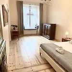 Queen's From The 14th Century - 130 M2 Ac Apartmán *